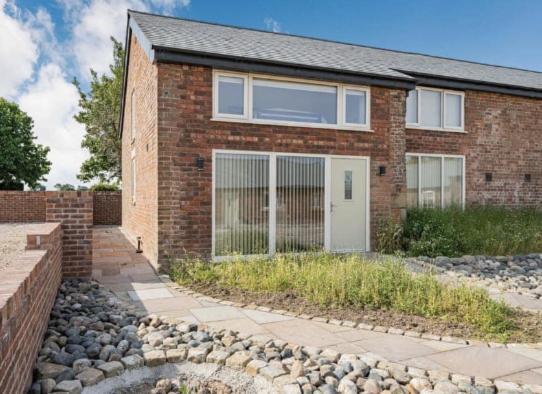 The Cottages At Ivy Farm By Charles Alexander Short Stay Lytham St Annes Eksteriør billede